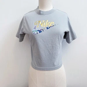 Nike Girls Blue Gold Letter Purple Floral Swoosh Short Sleeve Boxy Cropped Tee M - Picture 1 of 11