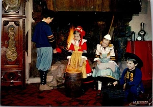Folclore Niños en Disfraces Regionales FRANCIA 4x6 Postal - Imagen 1 de 2