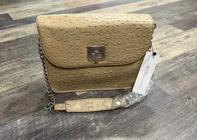 Bolsa de mão nova com etiqueta BCBGeneration couro sintético avestruz bronzeado alça corrente - Imagem 1 de 4