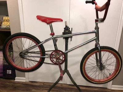 1980 Vintage Schwinn " Sting Competition" BMX bike - Image 1 of 4