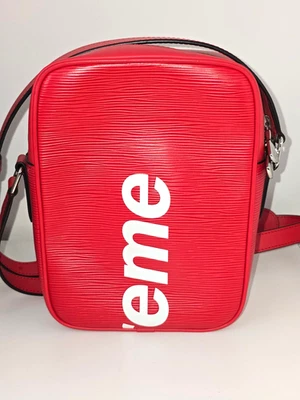 Louis Vuitton Supreme Danube PM Schultertasche Rot Epi Leder - Bild 1 von 4