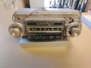 1964 64 OLDSMOBILE OLDS CUTLASS F-85 442 AM RADIO OEM Not Tested - Picture 1 of 10