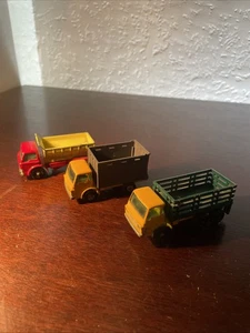 Vintage Lesney Matchbox No 37 70 4 Cattle Truck Stake Truck Grit Spreading Lot - Picture 1 of 16