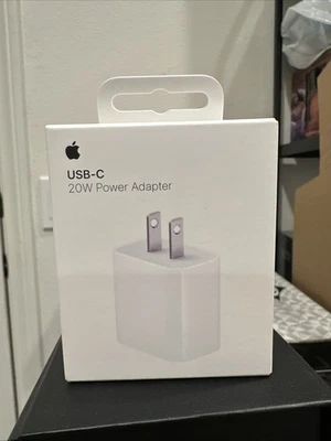 Cargador rápido adaptador de corriente USB-C Apple 20W para iPhone iPad GENUINO Foto 1 de 3