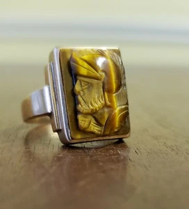 Antique INTAGLIO 10k Tiger Eye SOLDIER Yellow Gold Ring Men's Cameo VTG Old - Picture 1 of 11
