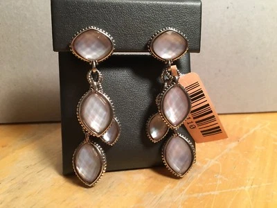 Pendientes LAGOS Plata de Ley .925 y Madreperla Cerradura Omega Nuevos con Etiquetas Foto 1 de 4