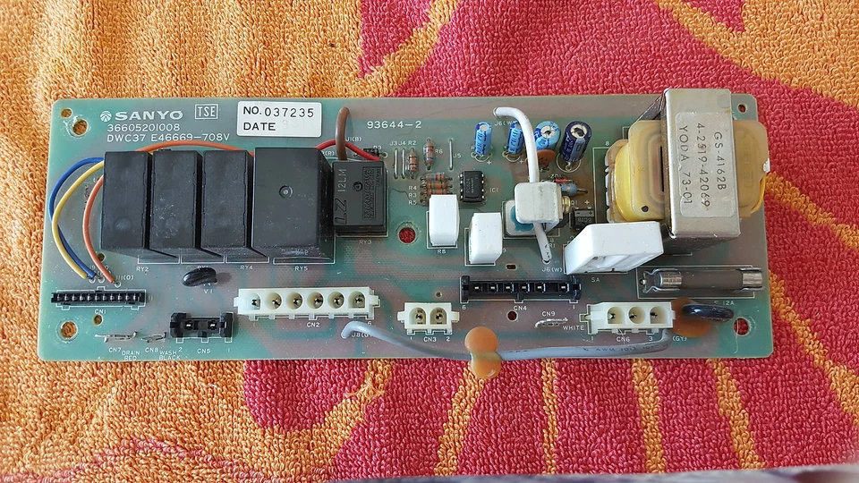 TABLERO SANYO 36605201008 DWC37 Foto 1 de 1