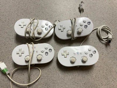 Lot of 4 Nintendo Wii White Classic Controller RVL-005 OEM | AUTHENTIC | TESTED - Image 1 of 4