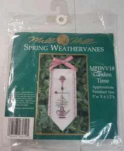 Kit de punto de cruz Spring Weathervanes Mill Hill Garden Time MHWV18 3" W X 6,5" H - Imagen 1 de 2