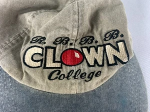 Vintage - Cappellino da baseball Ringling Bros Circus Clown College RBB, rotto - B1 - Foto 1 di 8
