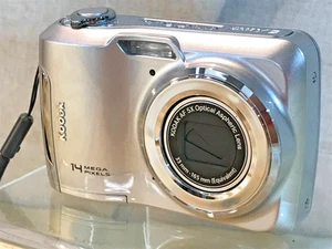 BROKEN Kodak EasyShare C195 14.0MP Digital Camera NOT WORKING For Repair - Picture 1 of 13