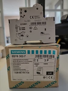 5SY6302-7 INTERRUTTORE DI SEPARAZIONE 2A 3P - Foto 1 di 1