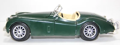 BURAGO USATO 1:24 AUTO DIE CAST JAGUAR XK 120 1948 VERDE ART VARIE 1 - Immagine 1 di 4