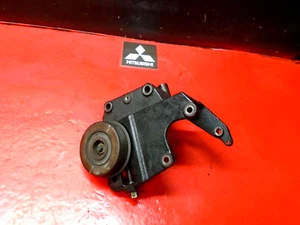 00 01 02 03 04 05 MITSUBISHI ECLIPSE POWER STEERING PUMP BRACKETS MOUNT OEM 2.4L - Picture 1 of 3
