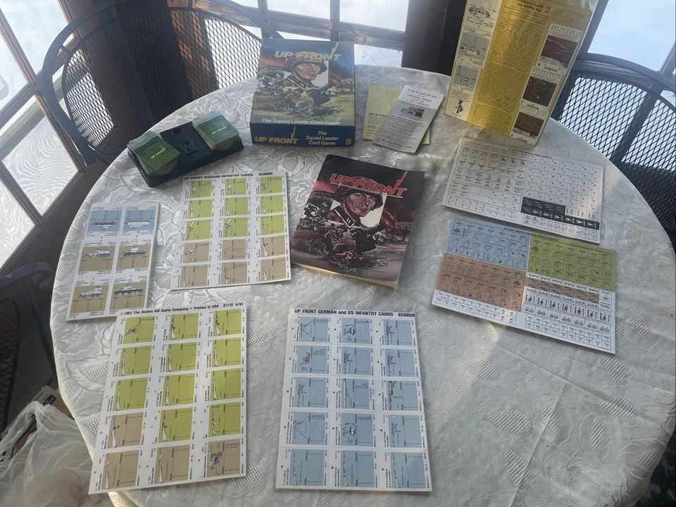 Avalon Hill Up Front 1ª Ed. Sin perforar, comprobado-completo. Olor tipo sótano Foto 1 de 4