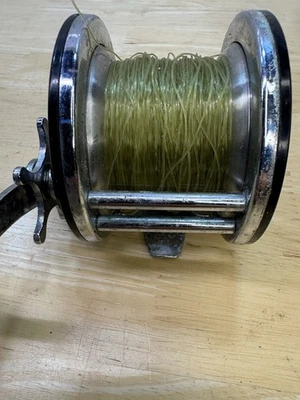 Vintage PENN LONG BEACH 60 BAITCAST Fishing Reel Offshore Black Handle - Image 1 of 4