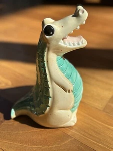 Vintage Teal/Cream Ceramic Alligator/Crocodile Coin Bank w/Plug marked artist - Bild 1 von 9