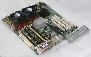 TYAN i5400XT S5396 (S5396A2NRF) inkl. 2x Intel Xeon x5460 Quad-Core Prozessor - Bild 1 von 1