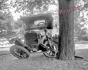Photograph Car Wreck / Accident Year 1925 Washington D.C 8x10 - Picture 1 of 1