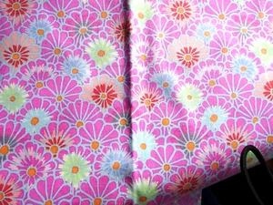 KAFFE FASSETT COTTON FABRIC- DAISY-PINK- #80- ONE YARD X 42" WIDE- OOP-VHTF-RARE - Picture 1 of 2