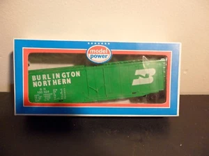 MODEL POWER HO BURLINGTON NORTHERN 50' BOX CAR  - Picture 1 of 2
