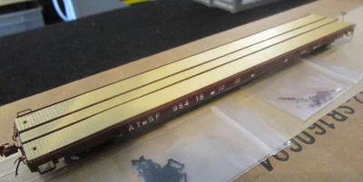 HO Scale: Santa Fe 60' Flat Car #95415  by  Fox Valley - Image 1 of 2