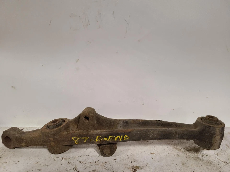 Brazo de control inferior inferior delantero derecho usado se adapta a: 1987 Acura Legend SDN 4 puertas Foto 1 de 4
