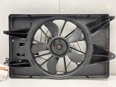 Conjunto de ventilador de refrigeración del motor Dodge Dart 2013-2016 OEM 68189127AA Foto 1 de 4