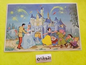 Mantel Disneyland Vintage Años 80 con Mapa de Parque Blancanieves Cenicienta Laminado - Imagen 1 de 2