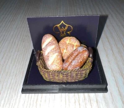 REUTTER MINIATURES MINIATURE DOLLHOUSE 1:12 SCALE REUTTER FRESH BAKED BREAD BASKET - 1.786/5