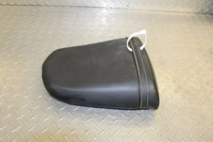 2004 SUZUKI GSXR750 GSX-R750 REAR BACK PASSENGER TANDEM SEAT PAD SADDLE PILLION - Picture 1 of 11