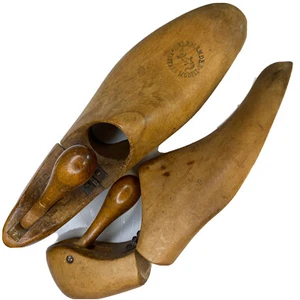 Hollow Shoe Horns Trees 9 E Mens Vintage - Picture 1 of 4