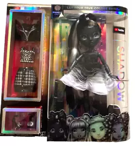 Rainbow High Shadow High Serie 1 Shanell escala gris ónix - Imagen 1 de 5