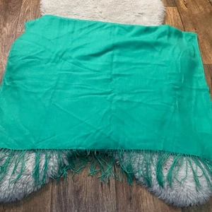 Nordstrom Scarf Cashmere Wool Lightweight Kelly Green Fringe Wrap 27"x81" - Picture 1 of 6