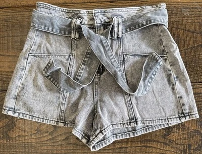 Mustard Seed Tie Belted Waist High Rise Gray Denim Shorts Women's Medium - Image 1 of 4