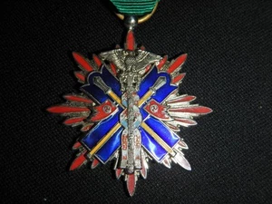 Japanese Army Medal Order of the Golden Kite 5th Replica Military Badge Japan - Picture 1 of 9