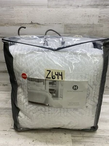 Hotel Collection Etched Geo King Comforter White New - Picture 1 of 7