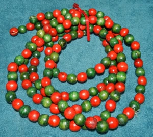 NICE PRIMITIVE RED & GREEN WOOD BEAD GARLAND! 110" long - Picture 1 of 1