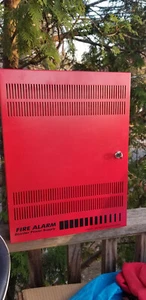 FIRST ALERT FIRE ALARM CONTROL PANEL WALL MOUNT RED METAL BOX/KEY 13.25" X 17.5" - Picture 1 of 22