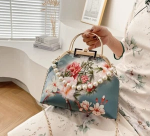 Floral Elegance: Chinese-Style Ladies' Handbag with Pearl Embellishments - Picture 1 of 5