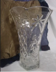 Vintage Early American Prescut Star of David Crystal Glass Vase Anchor Hocking - Picture 1 of 9