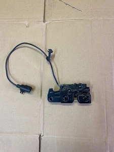 Audi Q5 8R0 Motorhaube Schloss 8K0823509F Original - Picture 1 of 2