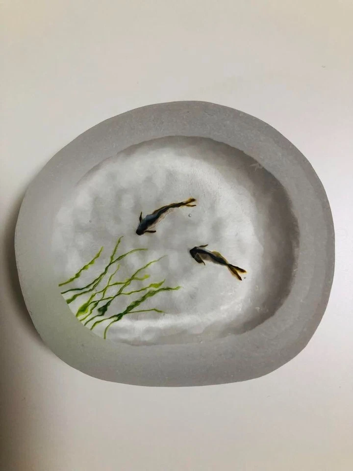 Peso de papel pedra de vidro Yuko Kubo peixe doce lagoa de peixes Ayu água Japão - Imagem 1 de 4