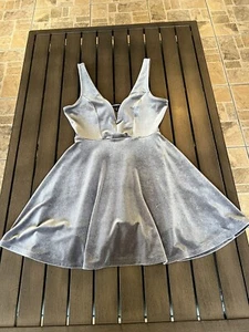 Express Women Size 2xs Gray Metallic Sleeveless Romper  Roll Up - Picture 1 of 11