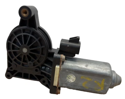 Двигатель заднего правого стеклоподъемника 00 01 02 03 04 GMC YUKON XL 1500 от оригинального производителя: 88937199 - Изображение 1 из 4