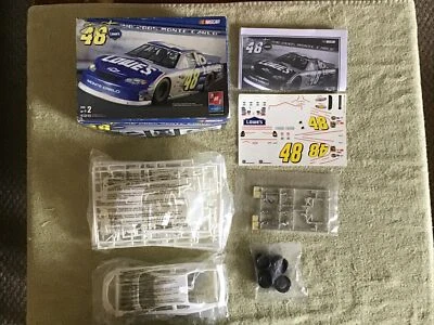 Kit modelo Nascar Amt Ertl Jimmie Johnson #48 2005 Lowe’s Monte Carlo escala 1/25 Foto 1 de 4