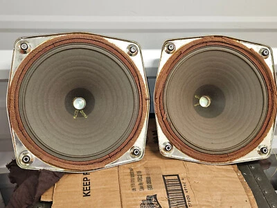 TELEFUNKEN / GRUNDIG TUBE RADIO AMPLIFIER  10" SPEAKER (PAIR) WORK - Image 1 of 4
