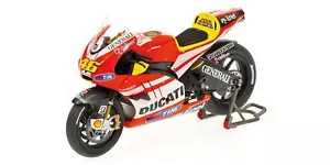 Minichamps 1:12 DUCATI DESMOSEDICI VALENTINO ROSSI UNVEILING 2011 - 122110846 - Foto 1 di 8