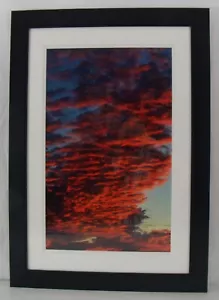 Impresión fotográfica Fiery Sky mate y enmarcada 18" x 24" - Imagen 1 de 1