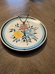 Vintage Stangl Keramik Teller "Country Garden" 10" mit Griff Dekor unterhaltsam  - Bild 1 von 7